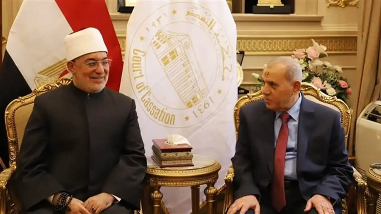 رئيس محكمة النقض يُثمن جهود دار الإفتاء في تعزيز الوعي الديني الصحيح