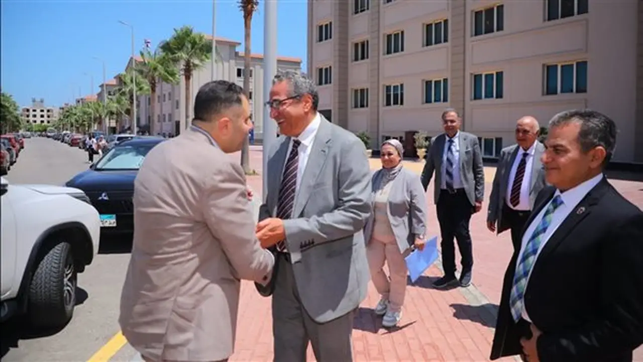تعزيز التعاون الأكاديمي والخدمي بين محافظة دمياط وجامعة حورس