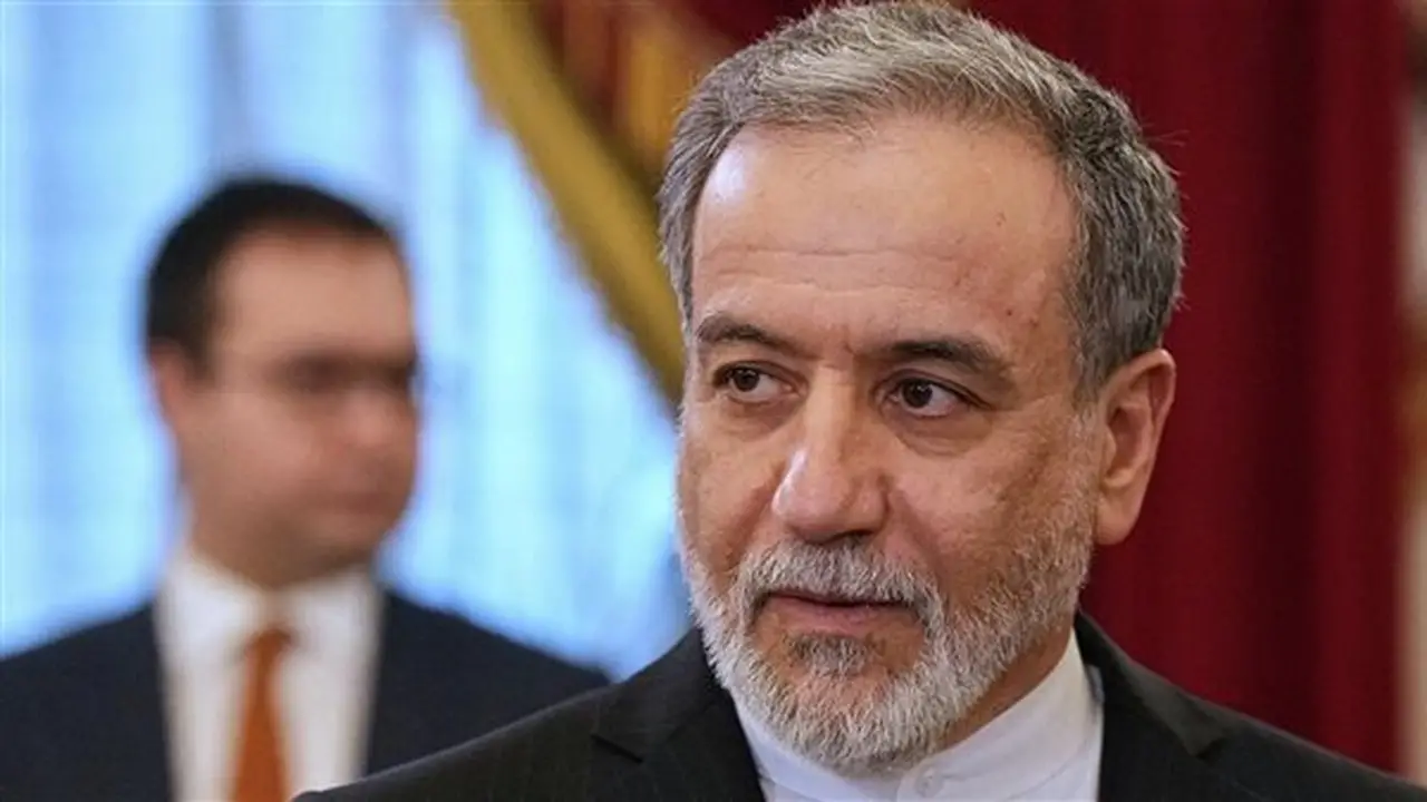 احتجاج وزير الخارجية الإيراني على تصرفات دبلوماسيين فرنسيين في طهران