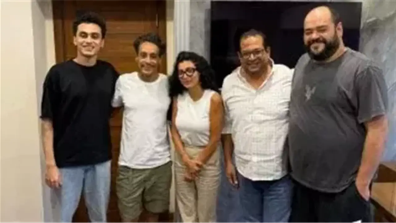 صناع فيلم “حتة مني” يقتربون من إنهاء التصوير بالكامل