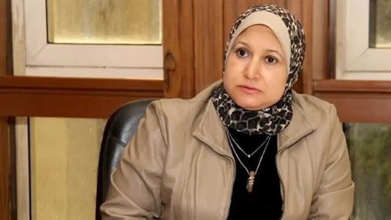 كوثر محمود تشكر الرئيس السيسي على توجيهاته بزيادة بدلات وحوافز التمريض