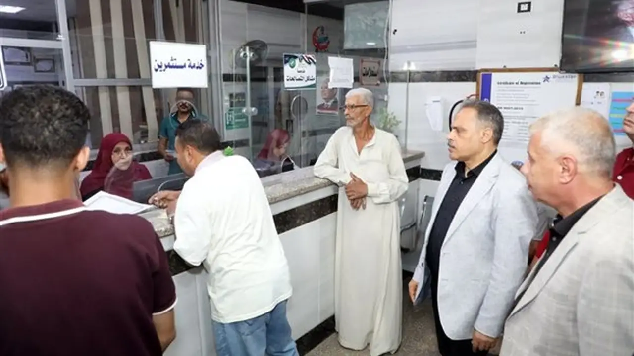 محافظ الشرقية يتابع سير العمل في المركز التكنولوجي بفاقوس