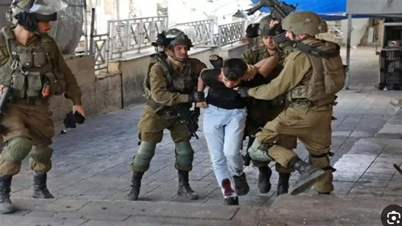 اعتقال فلسطيني خلال اقتحام الاحتلال لبلدة حزما شرق القدس