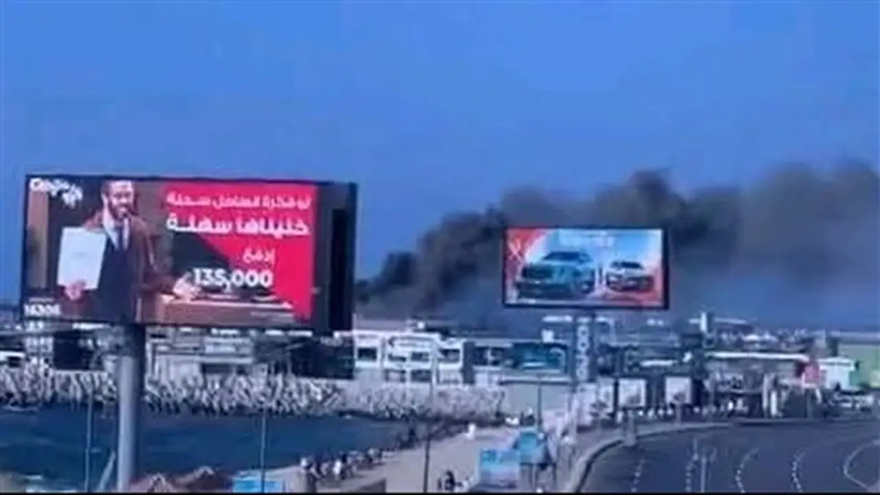 إخماد حريق ضخم في مدخنة مطعم شهير شرق الإسكندرية دون إصابات