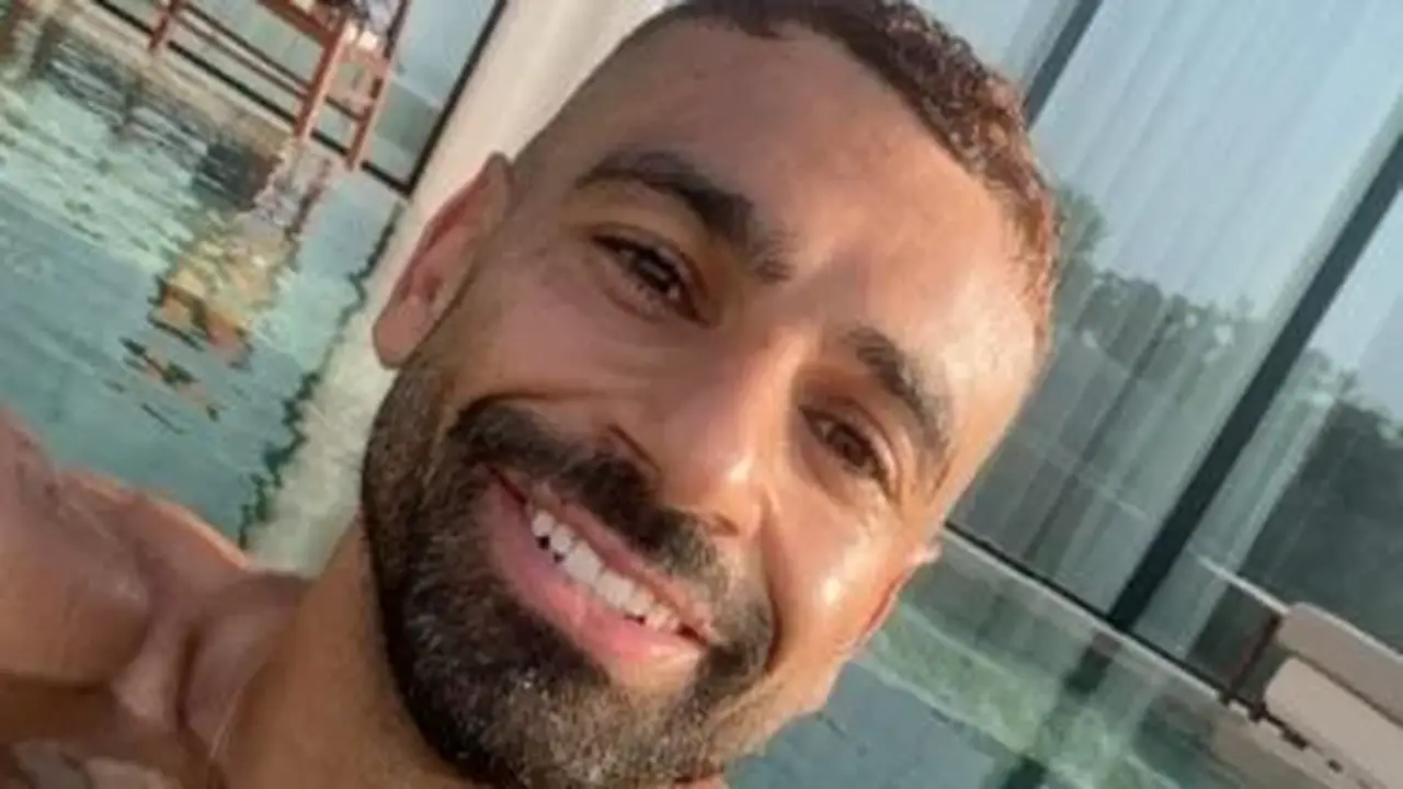 محمد صلاح يبدأ عطلته الصيفية في اليونان وسط ترقب لحسم مستقبله مع بشكتاش
