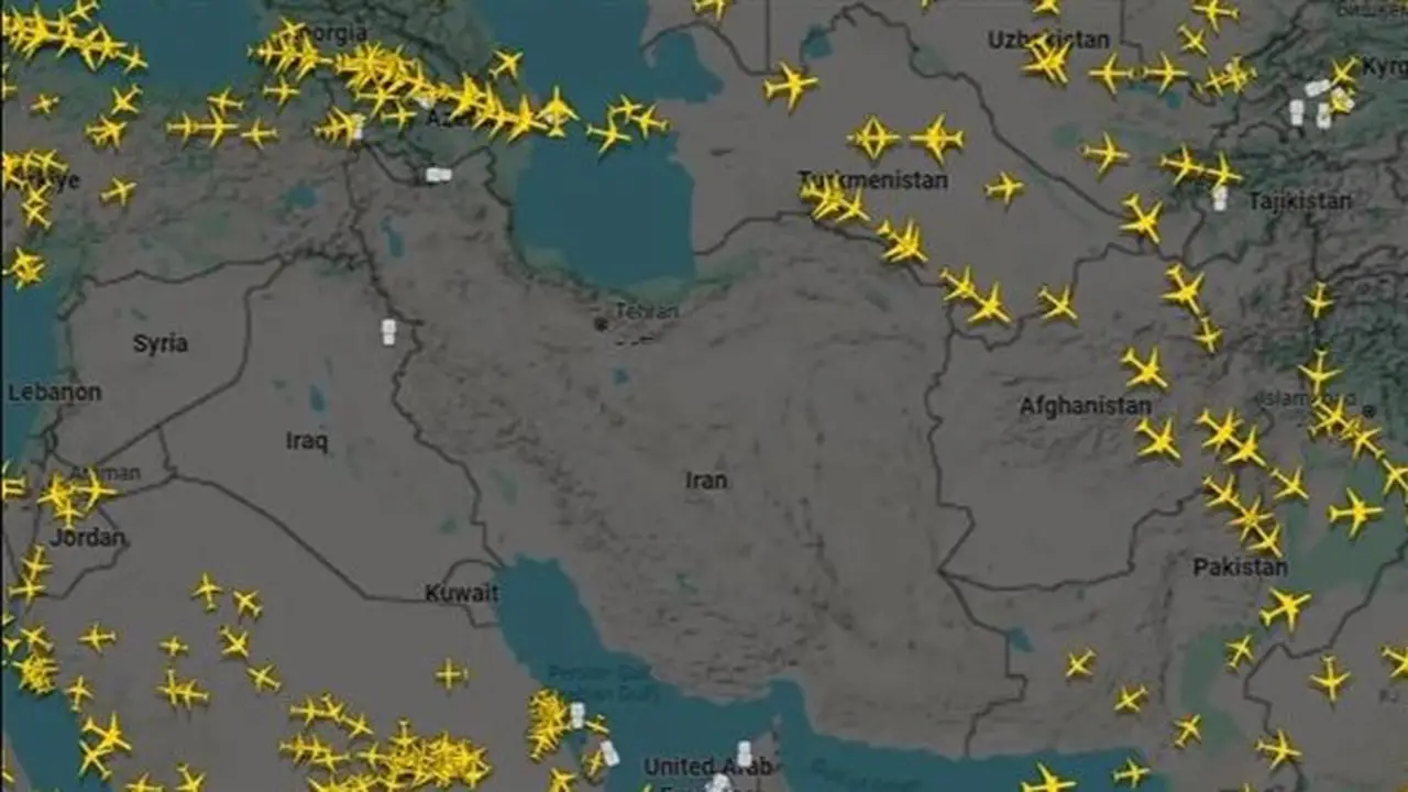 بريطانيا تحذر مواطنيها من احتمال إلغاء الرحلات الجوية وإغلاق المجالات الجوية في الشرق الأوسط