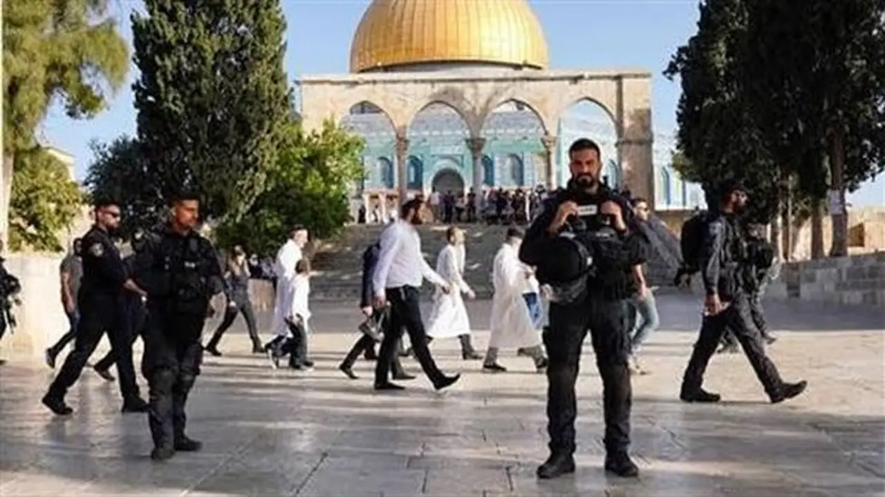 الأوقاف الإسلامية في القدس: 2300 مستوطن يقتحمون المسجد الأقصى منذ الصباح
