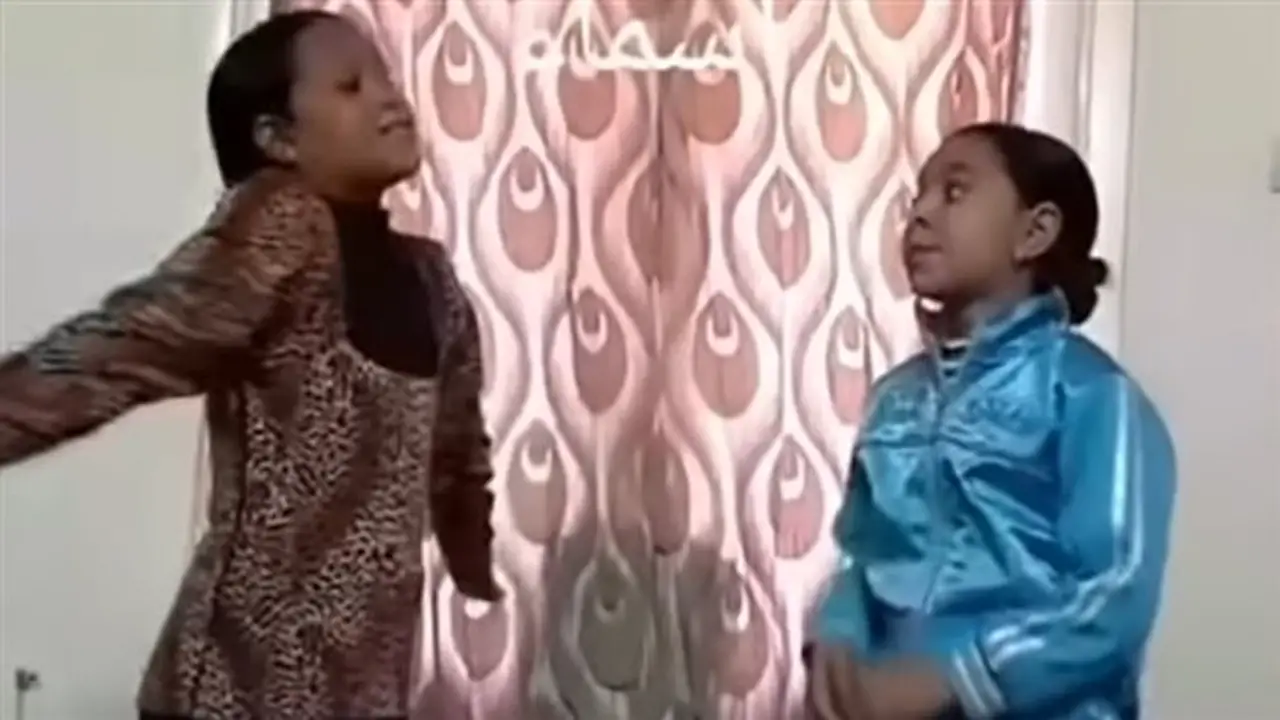 أغنية “اسمي من اسمك يا أسماء” تحقق نجاحًا كبيرًا وتنتشر بين المشاهير (فيديو)
