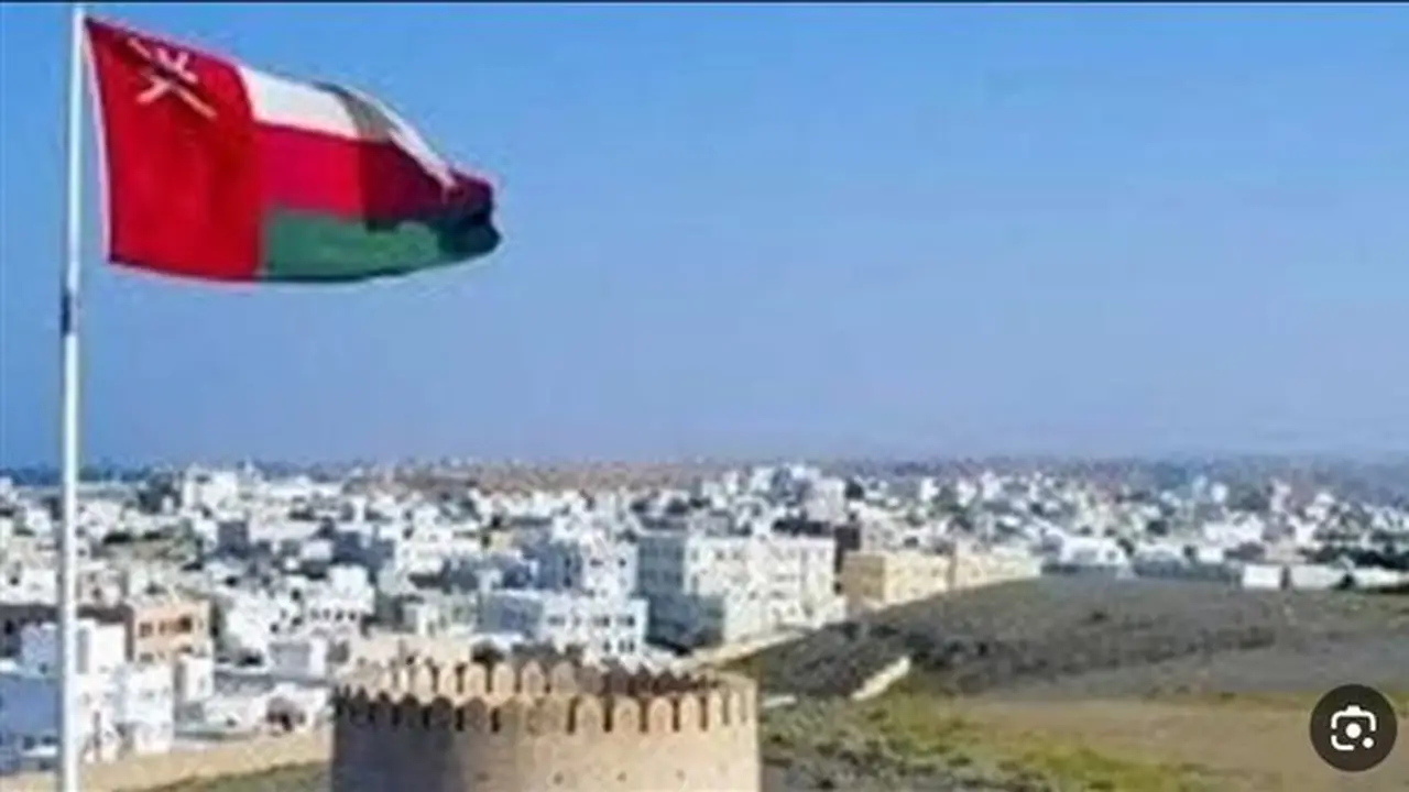 سلطنة عُمان تدعو لتجنب تهديدات حرية الملاحة في البحر الأحمر