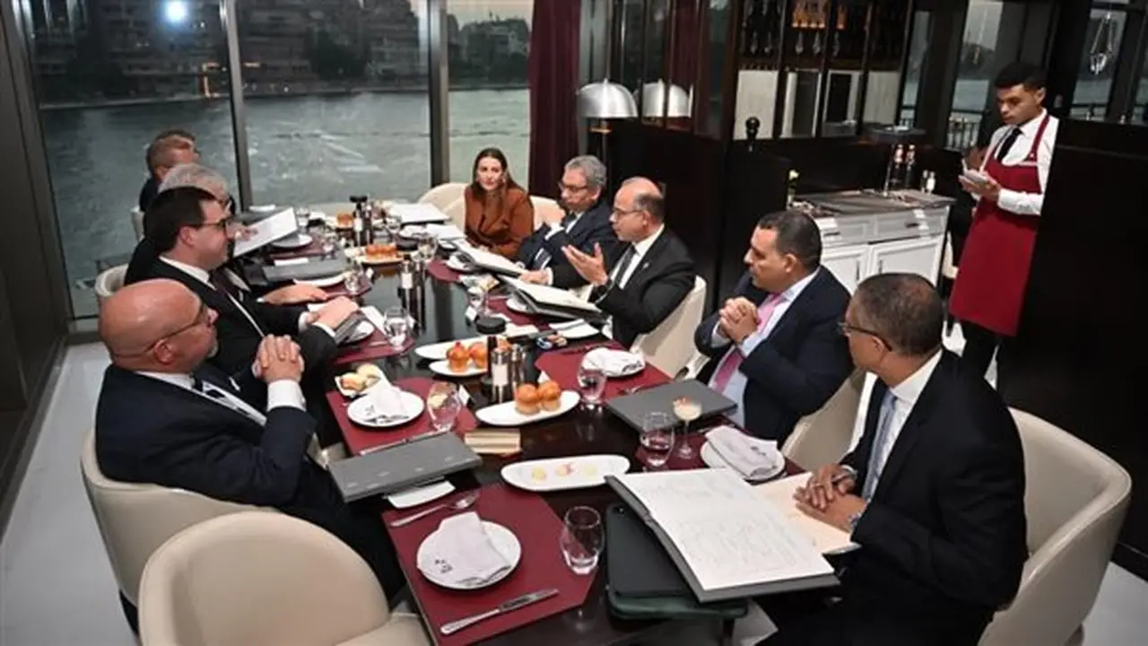 وزير الاستثمار: مصر تقدم فرصًا واعدة في مجالات الصناعة والطاقة والاقتصاد الرقمي