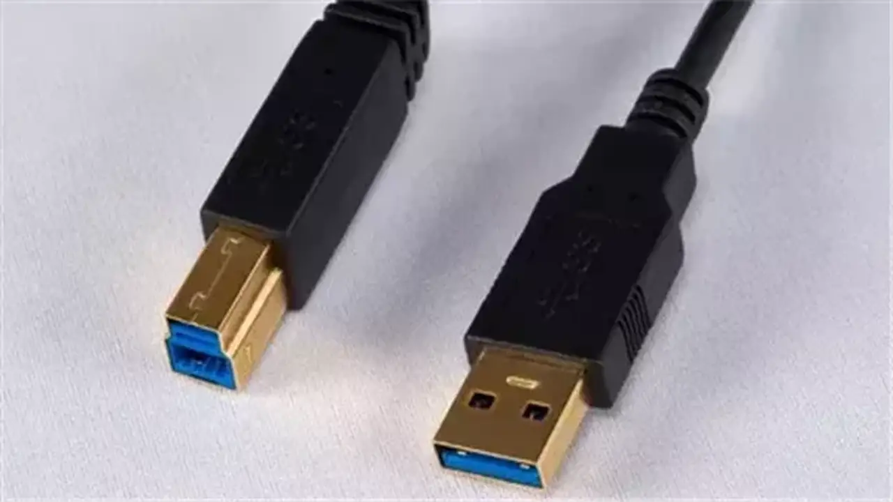 لماذا لم ينتشر موصل USB-B كما انتشر USB-A وUSB-C؟
