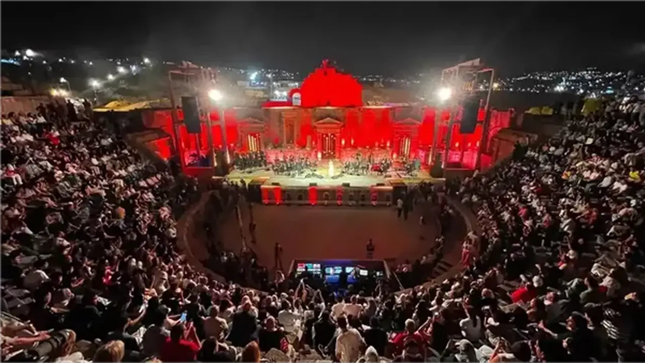 ماجدة الرومي تتألق في مهرجان جرش بأربع أغنيات جديدة (فيديو)