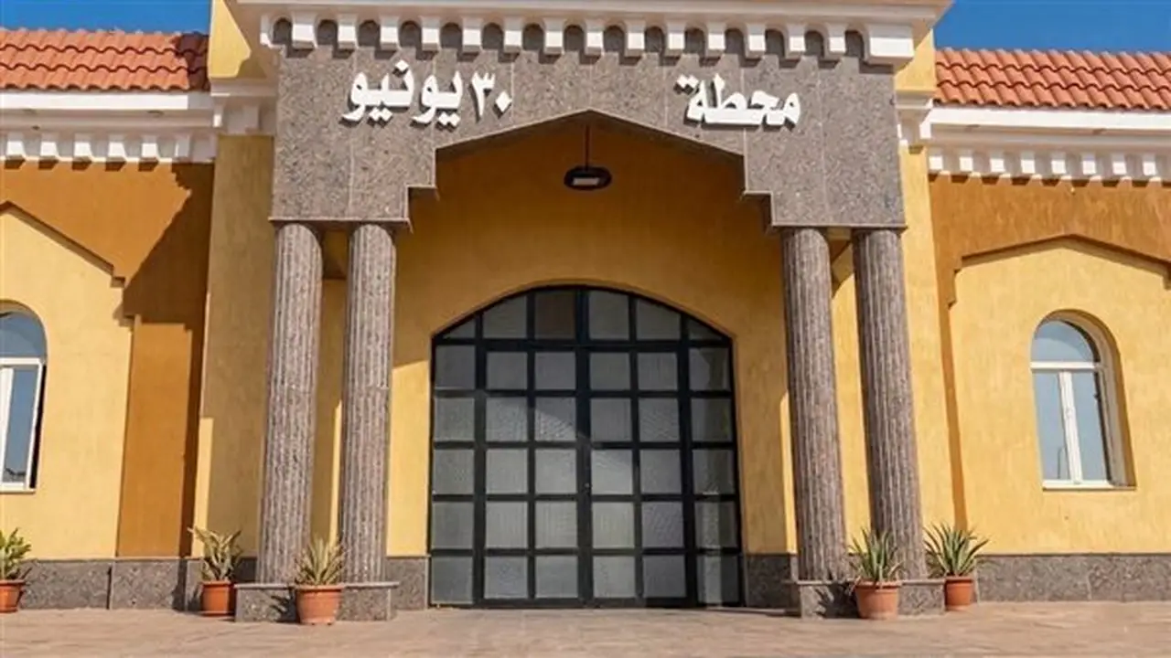 تعديلات مؤقتة على خط السكك الحديدية بين القبارى ومرسى مطروح