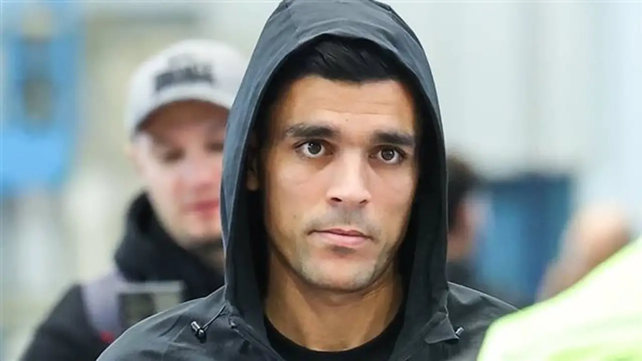 الأهلي يؤكد استمرار بن شرقي ويغلق ملف رحيله بشكل نهائي