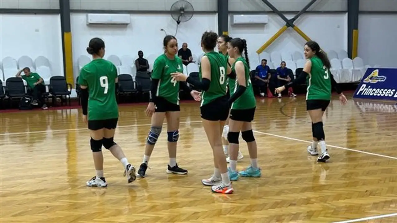 منتخب الجزائر للناشئات يتفوق على السنغال في بطولة أفريقيا للكرة الطائرة بالإسكندرية
