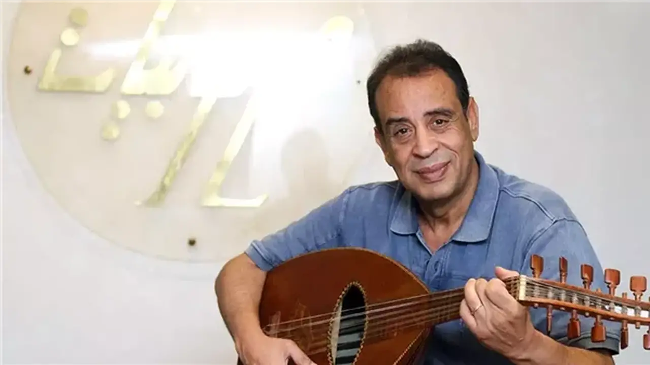 صلاح الشرنوبي: عمرو دياب نجم الأغنية الشبابية ورأيي في مهرجانات الموسيقى