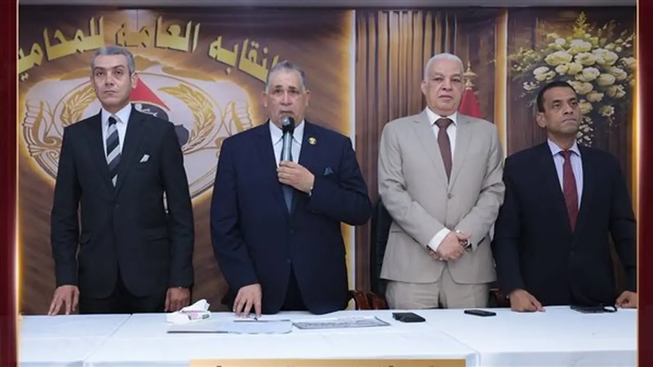 نقيب المحامين: النقابة لا تلزم الأعضاء بارتداء الحجاب لممارسة المهنة