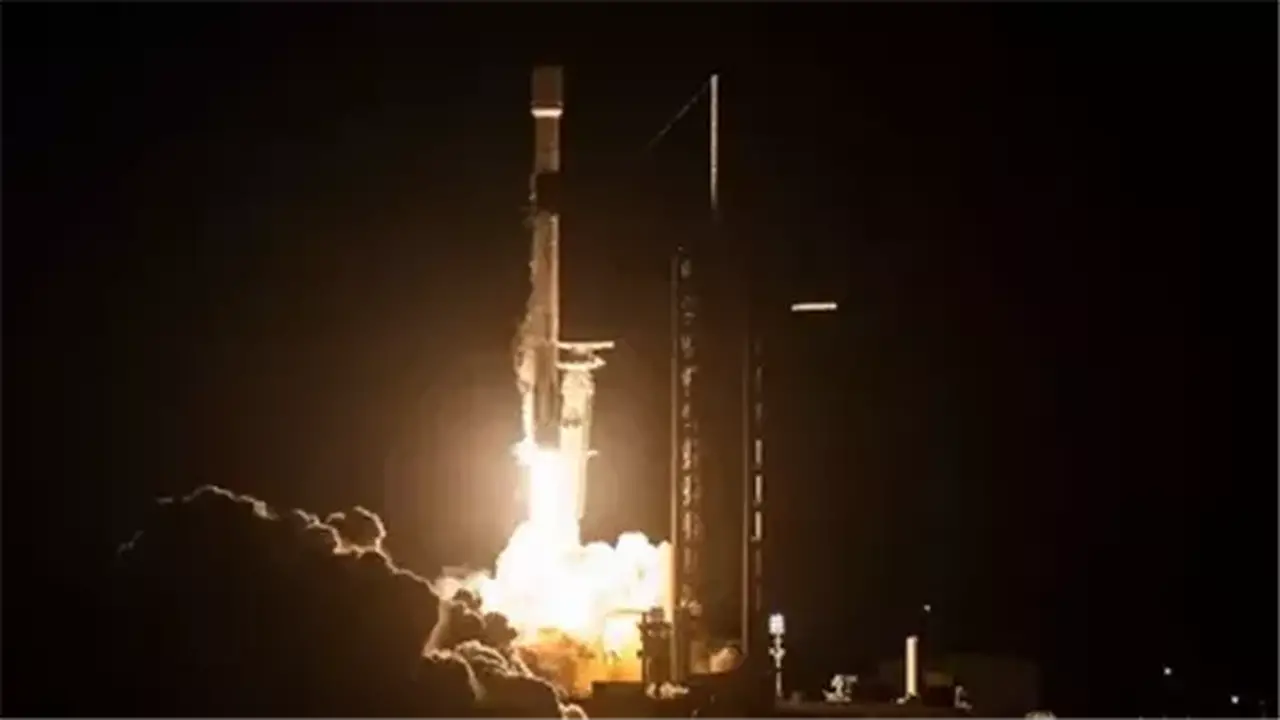 اصطدام صاروخ Falcon 9 من SpaceX بالقمر في أغسطس المقبل