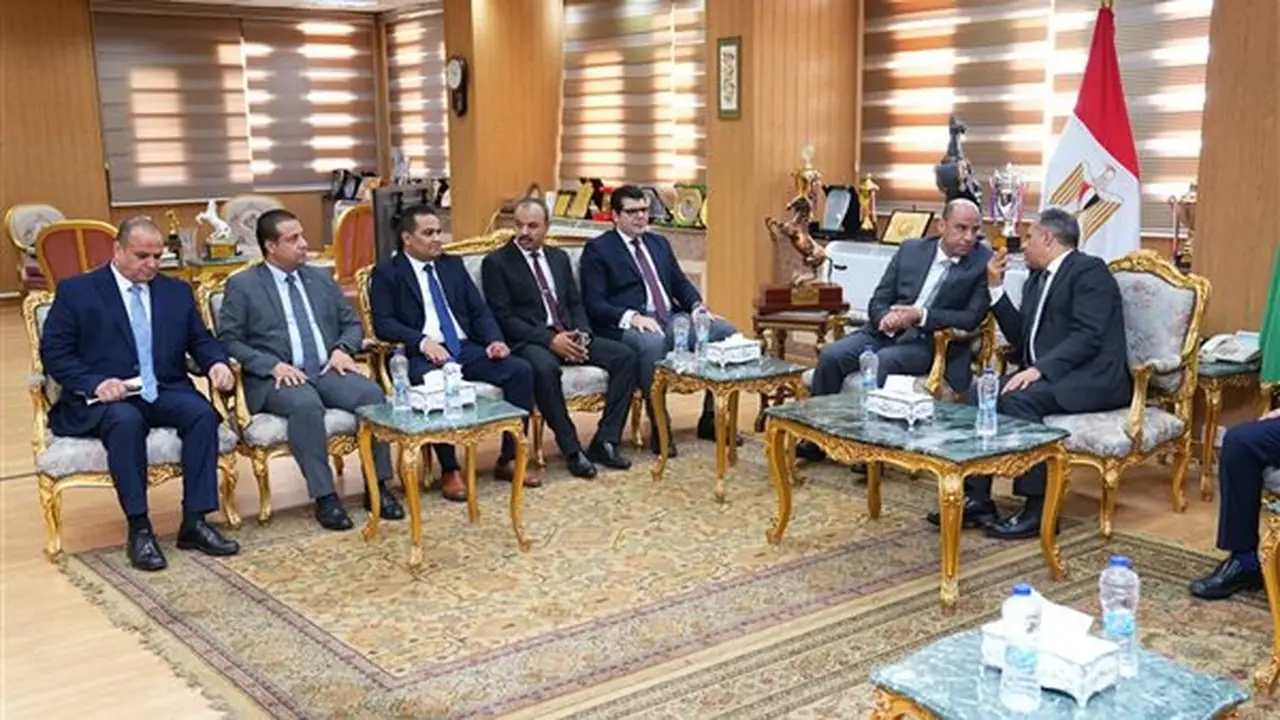 وزير العمل يطلق جولة ميدانية في محافظة الشرقية لتعزيز فرص العمل