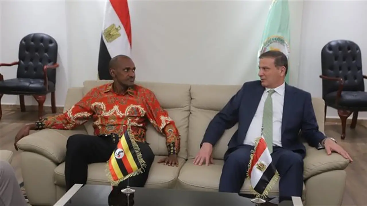 وزير الزراعة المصري ونظيره الأوغندي يبحثان تعزيز الشراكة في الإنتاج الحيواني والاستزراع السمكي