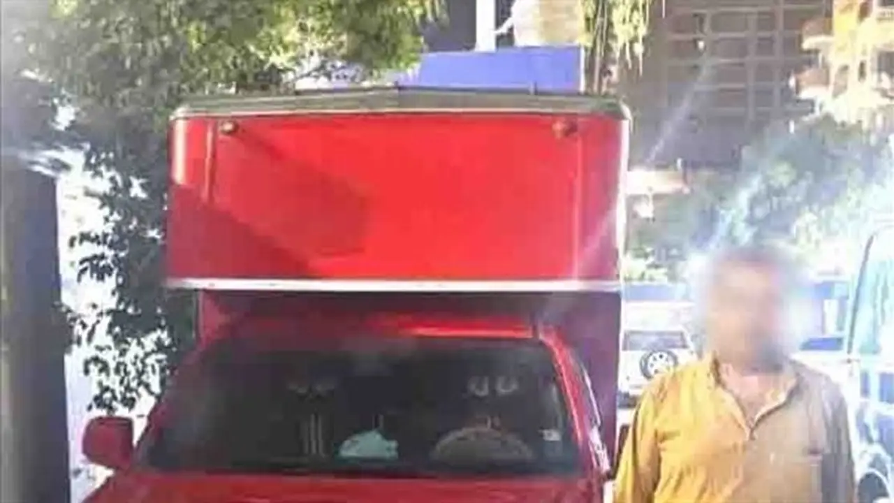 تفاصيل حادث الإسكندرية: أب يستغيث بعد دهس ابنه من قبل سائق سيارة ربع نقل