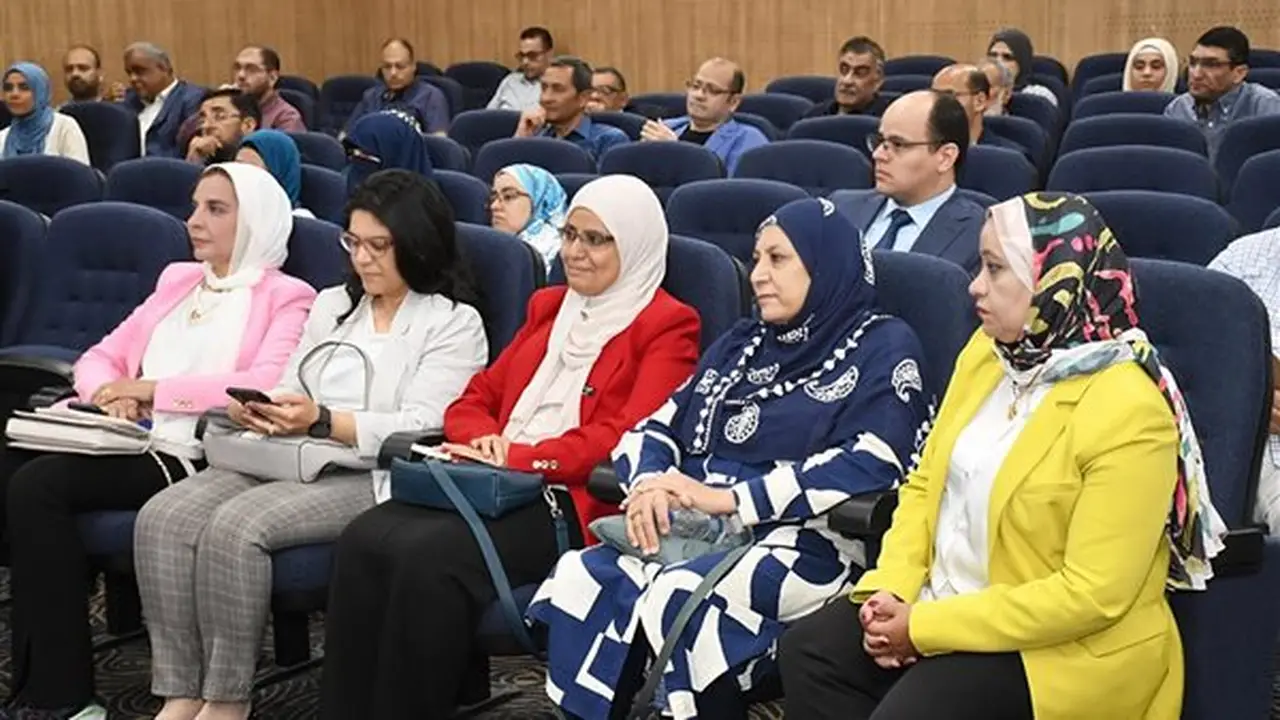 جامعة عين شمس تطلق خطة شاملة لتطوير المعامل البحثية وتعزيز تنافسيتها محليًا ودوليًا