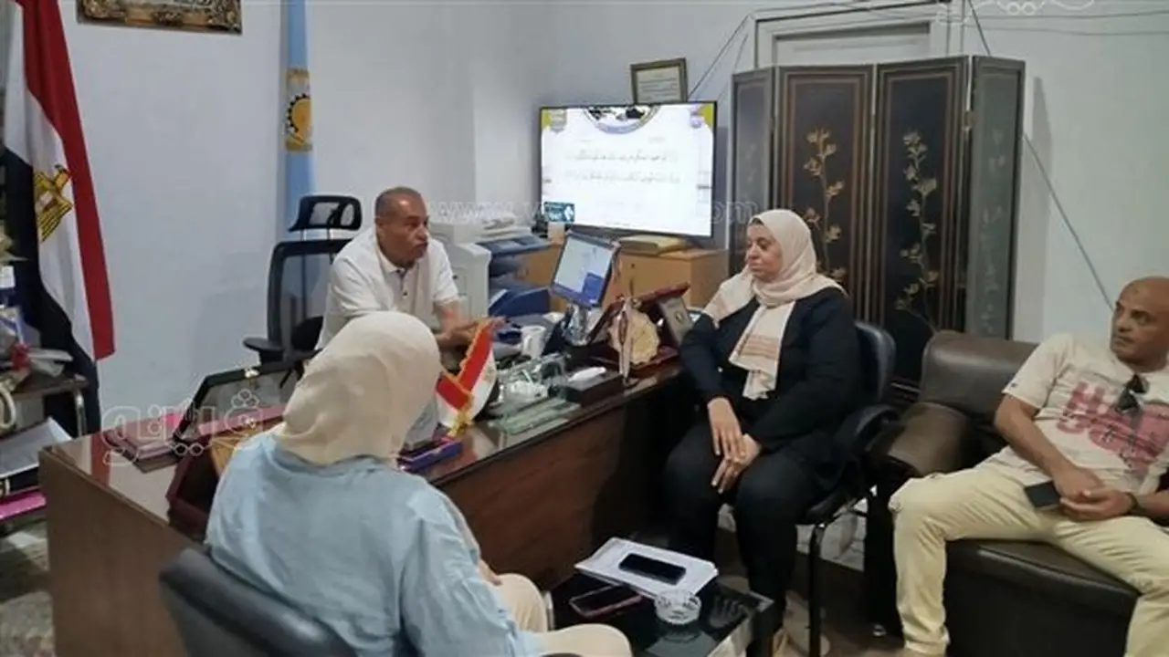 مديرية الشباب والرياضة بمطروح تبحث تعزيز الأنشطة الصيفية والقوافل الرياضية والترفيهية