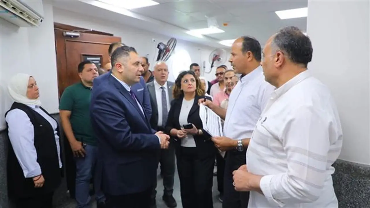 محافظ دمياط يتفقد المركز التكنولوجي ويؤكد على تسهيل الخدمات للمواطنين