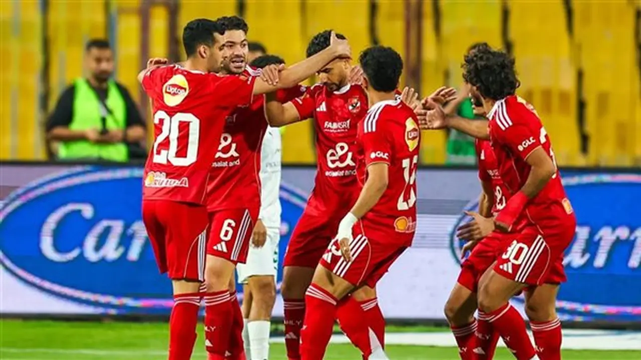 المهاجم الجزائري منصف بقرار يصل القاهرة غدًا تمهيدًا لانتقاله إلى الأهلي