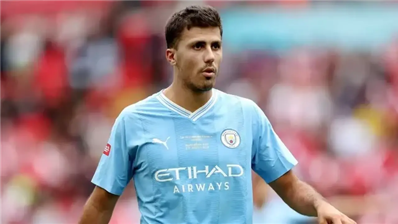 مانشستر سيتي يستعد لدفع 100 مليون يورو لضم نجم منتخب المغرب كبديل لرودري