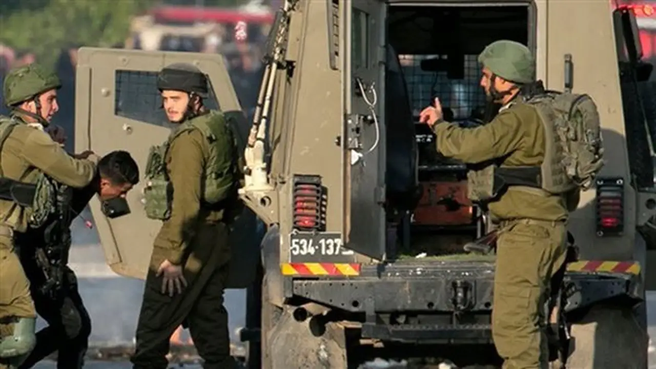 نادي الأسير الفلسطيني: اعتقال 20 فلسطينيًا في الضفة الغربية على يد قوات الاحتلال