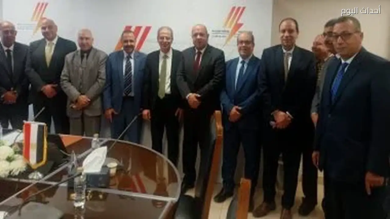 2256 مليون جنيه استثمارات لتطوير شبكة كهرباء “القناة”