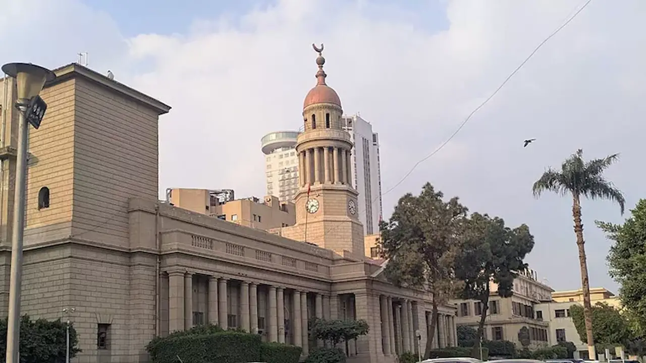تجديد الاعتماد الدولي لأربع وحدات بمعامل الباثولوجيا في قصر العيني: ما هي الدلالات؟