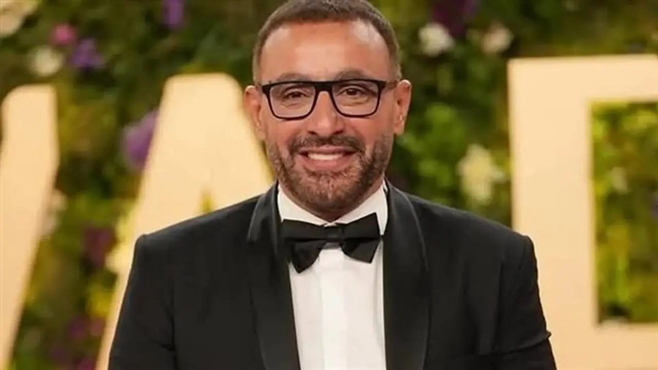 أحمد السقا يكشف عن جانب جديد من موهبته في فيلم “خلي بالك من نفسك”