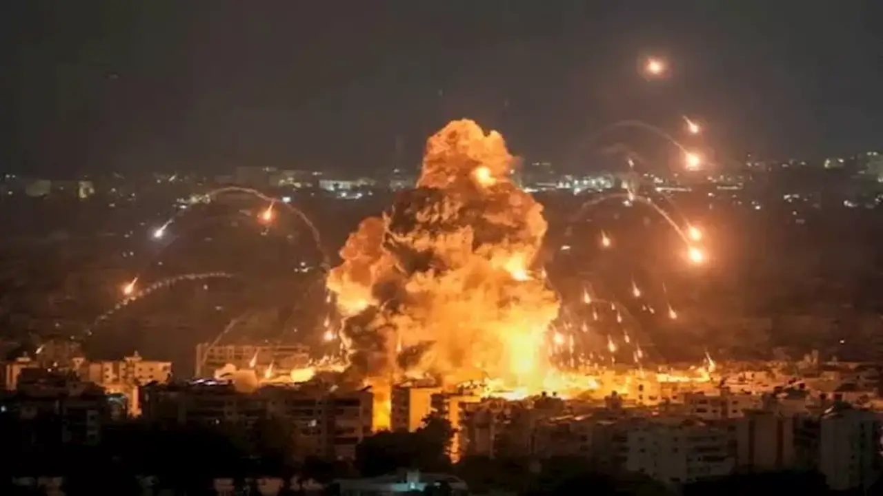 أكسيوس: الجيش الأمريكي يهاجم دفاعات إيرانية وزوارق للحرس الثوري في مضيق هرمز
