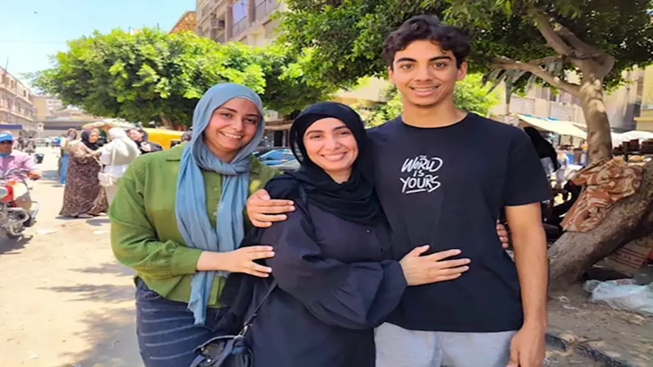 قصة كفاح مؤثرة لوالدة توأم في الثانوية العامة بالشرقية