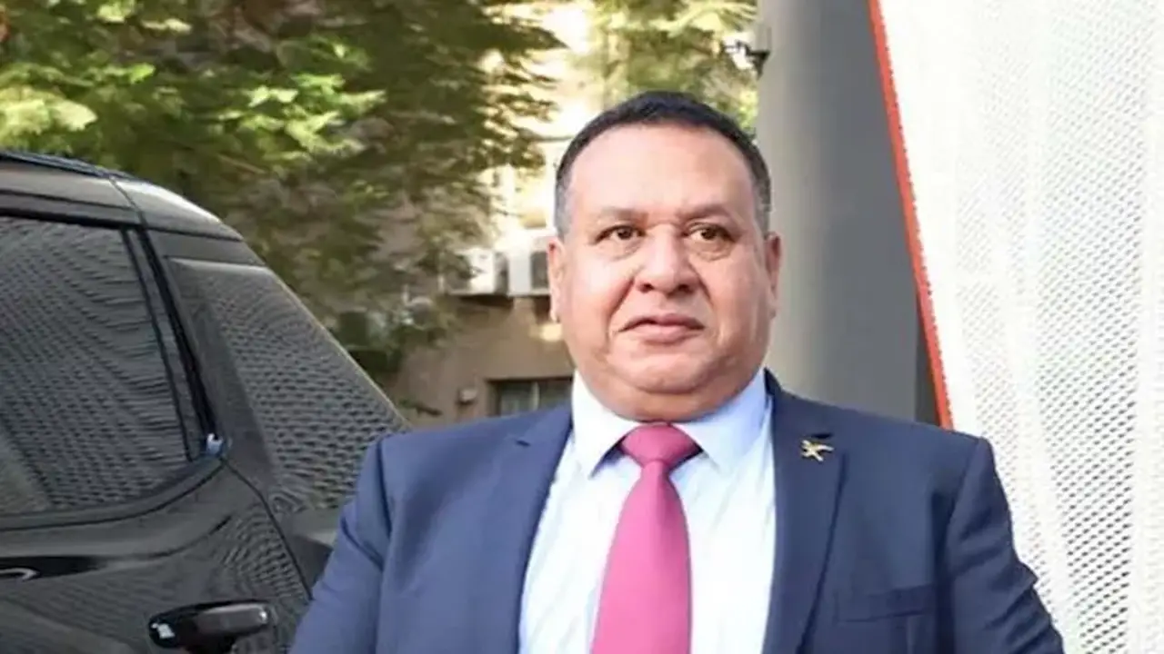 محكمة جنايات القاهرة تبدأ محاكمة صبري نخنوخ و10 متهمين بتهم البلطجة والسرقة