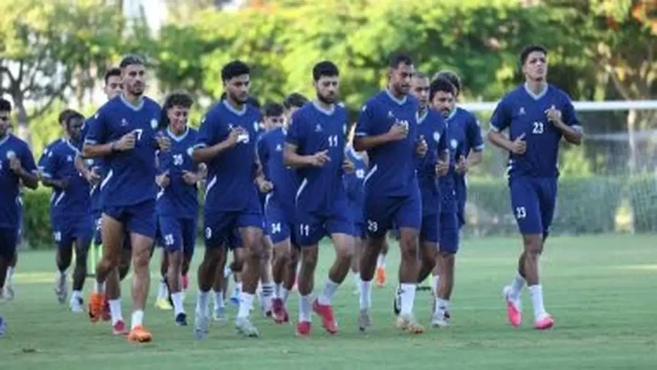 أيمن الرمادي يعزز الجاهزية البدنية للاعبي البنك الأهلي في معسكر برج العرب
