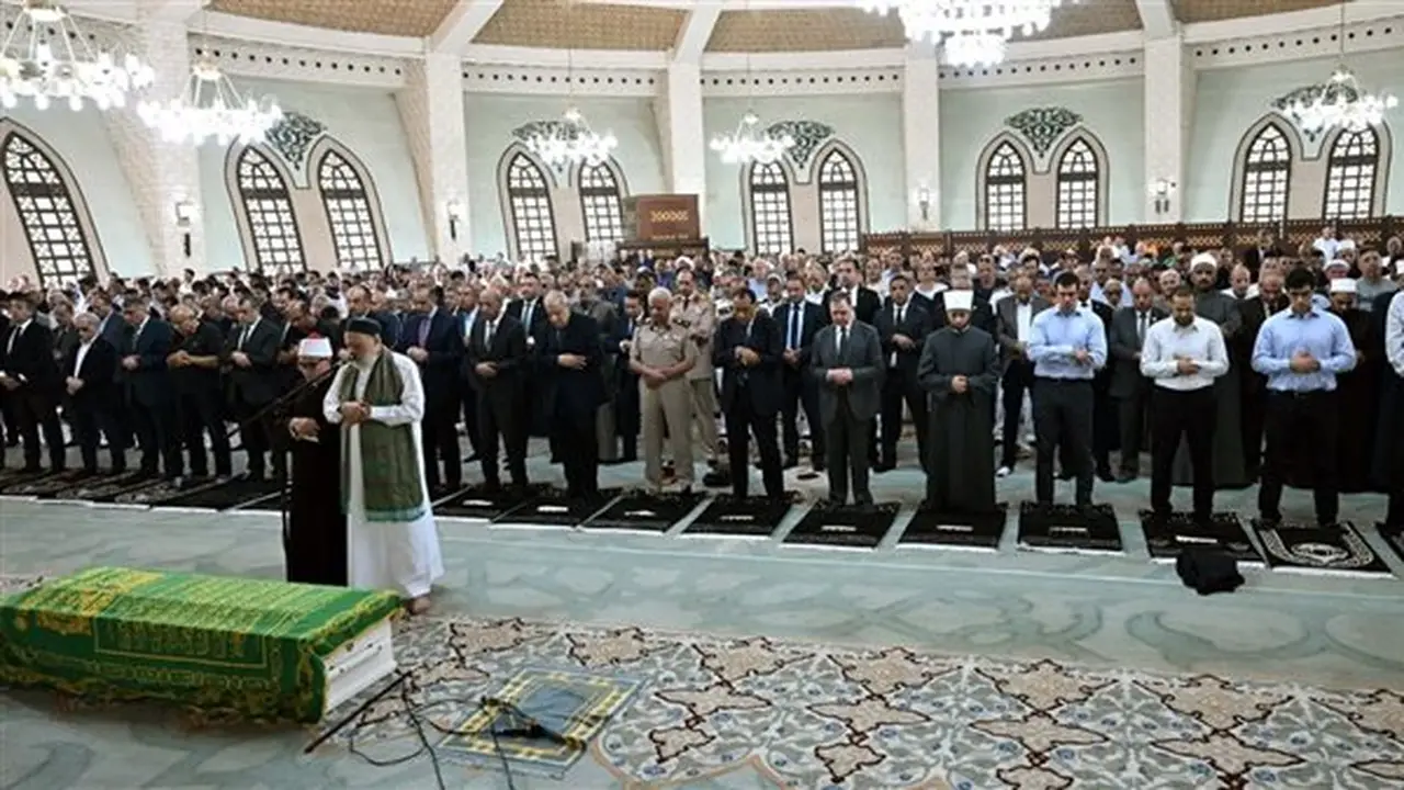 مكان الإمام في صلاة الجنازة: الصفات والأركان في المذاهب الأربعة