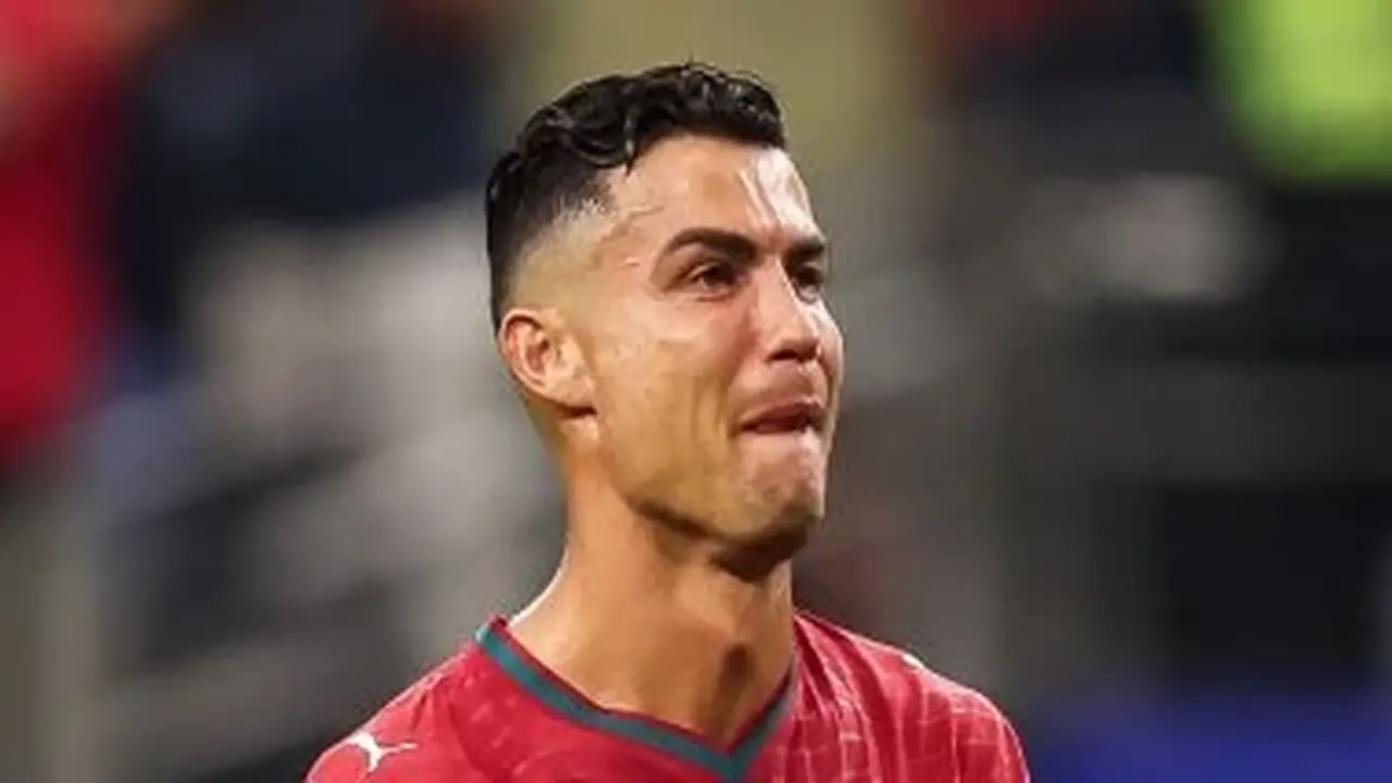 وداع كريستيانو رونالدو لكأس العالم: دموع القائد في نهاية رحلة استثنائية