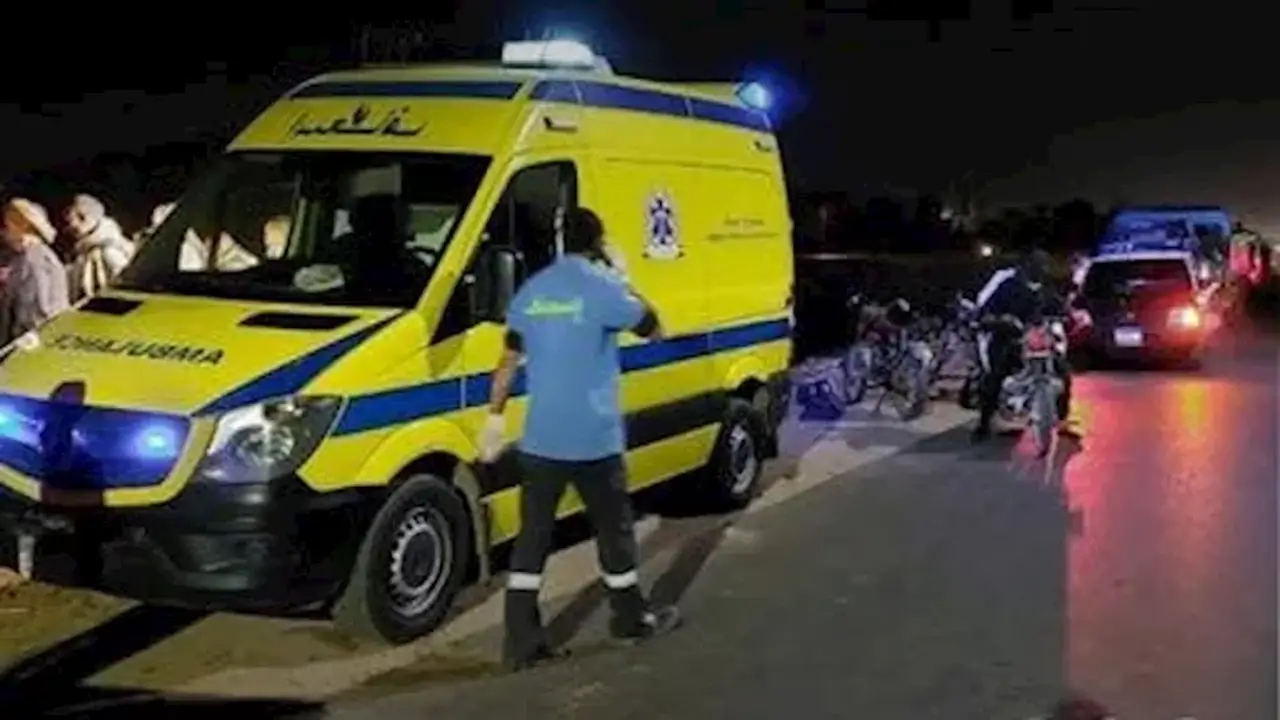 إصابة 18 شخصًا في تصادم مروع بين ميني باص وسيارة ملاكي على طريق القاهرة – الفيوم