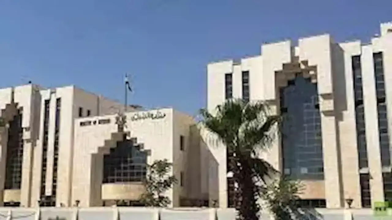 الداخلية السورية تكشف تفاصيل انفجاري دمشق: إصابة 18 شخصًا بينهم عناصر شرطة