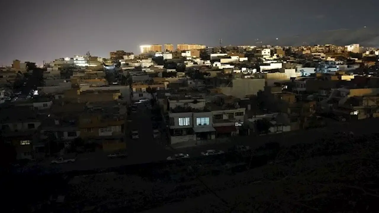 هجوم صاروخي يستهدف مقرات حزب كوملة في أربيل وسط أنباء عن انفجارات في السليمانية