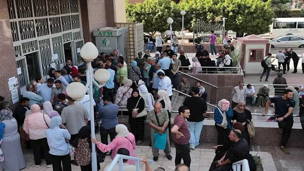 إقبال كبير على سحب كراسات شروط حجز شقق الإسكان التعاوني في 7 مدن جديدة
