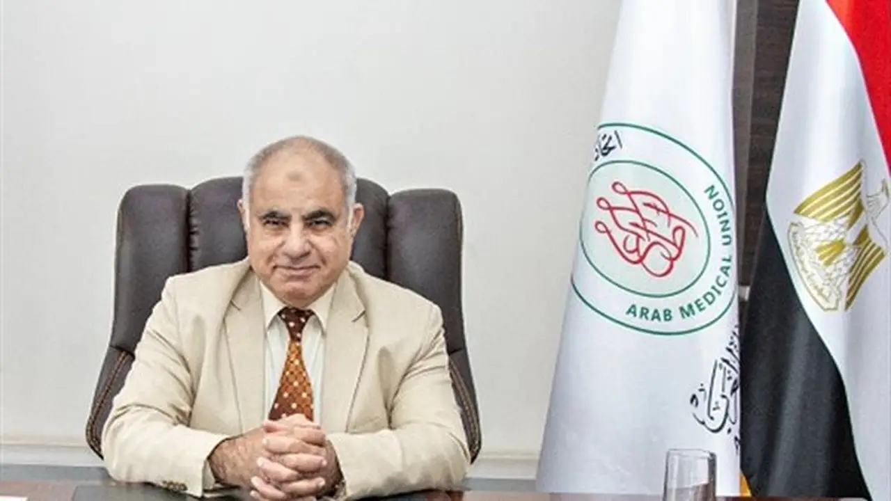 اتحاد الأطباء العرب يعبر عن تضامنه مع الجزائر ويقدم دعمه لمواجهة آثار الحرائق