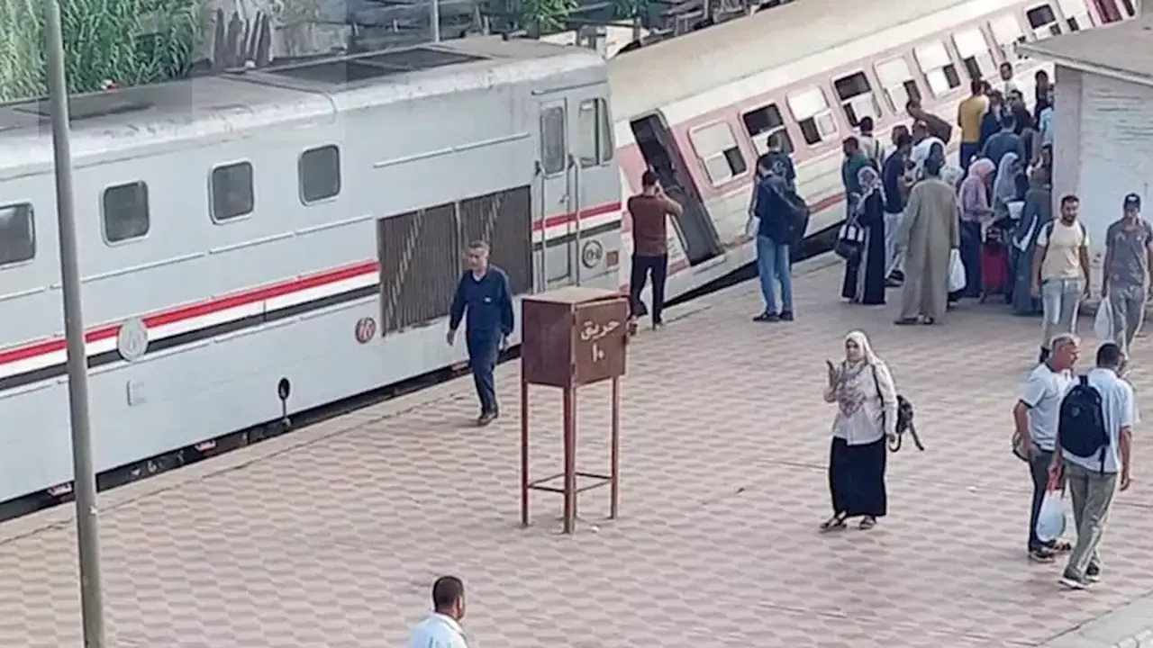 ارتفاع عدد المصابين في حادث خروج عربة قطار عن القضبان بمحافظة الغربية