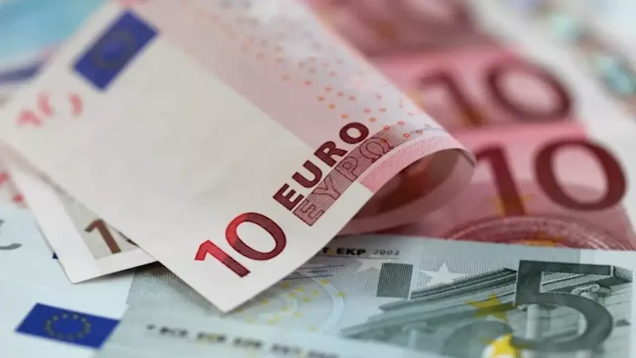 ارتفاع سعر اليورو أمام الجنيه في 5 بنوك خلال تعاملات اليوم