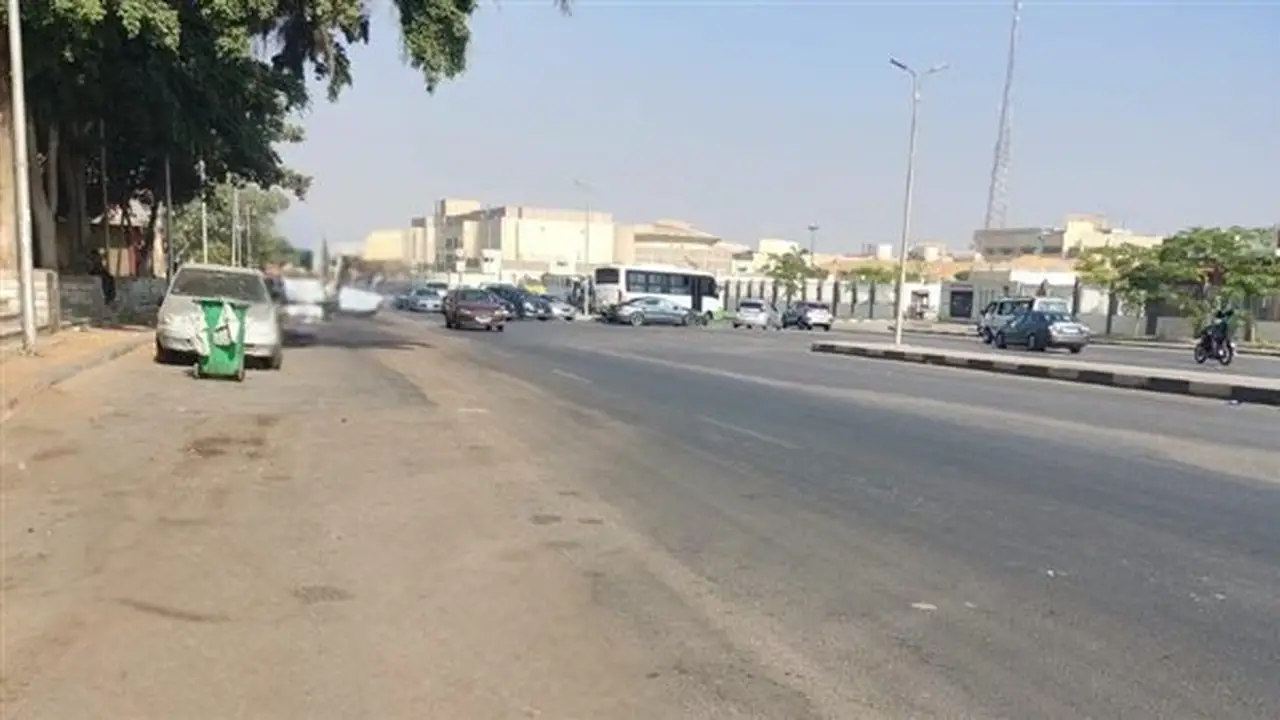 حي غرب مدينة نصر يتصدى لشكاوى المواطنين برفع المخلفات وصيانة الإنارة