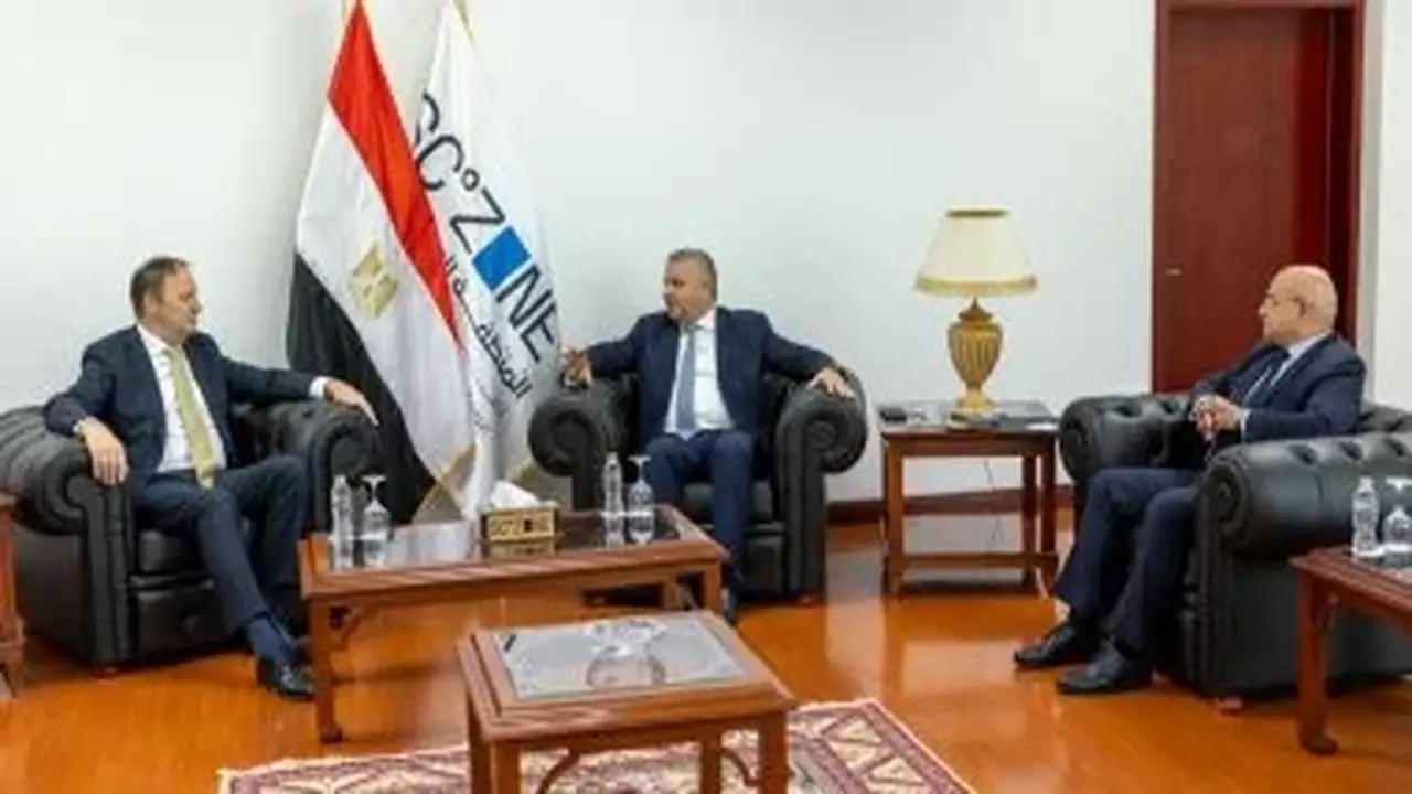 اقتصادية قناة السويس تستقبل سفير بلجيكا لبحث سبل التعاون في القطاعات الاستراتيجية