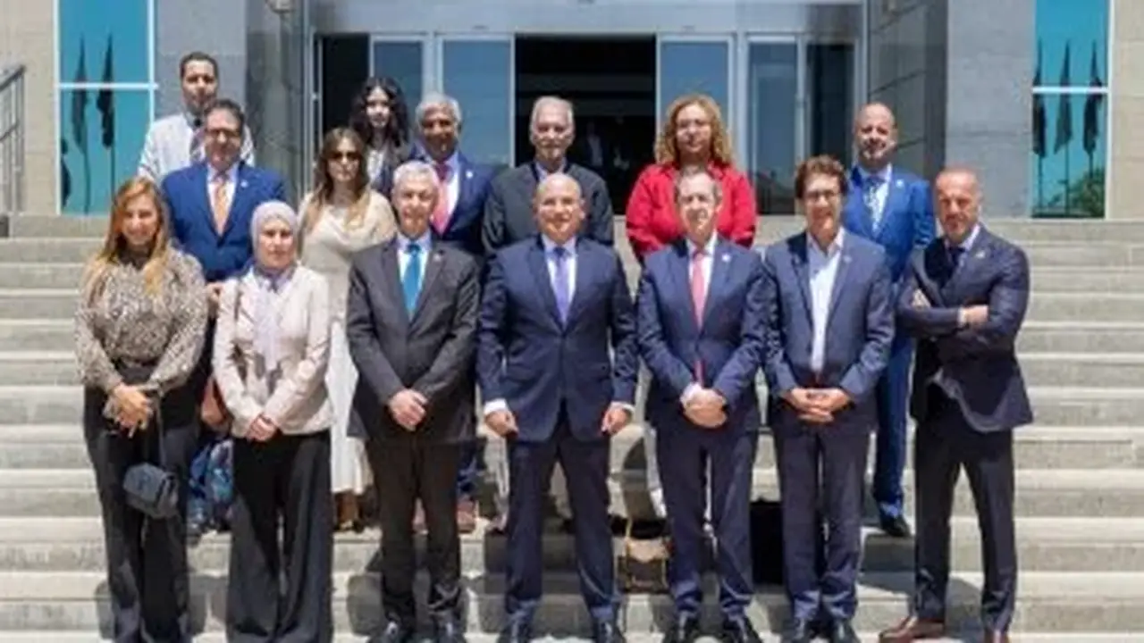 استقبال وفد غرفة التجارة والصناعة العربية البرتغالية في الهيئة العامة للمنطقة الاقتصادية لقناة السويس لبحث سبل التعاون